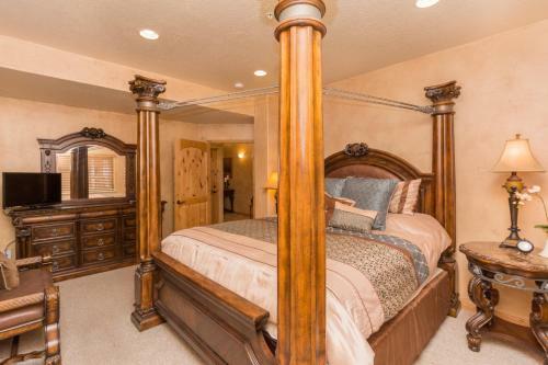 Luxury Townhouse In Wolf Creek