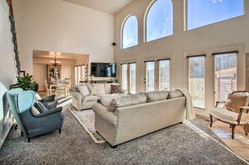 Spacious Ski Chateau With Stunning Mtn Views!