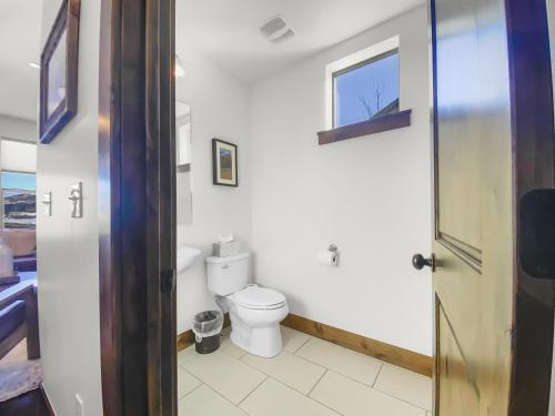 906 W, Abigail Home