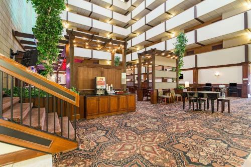 Hotel Holiday Inn Riverside Minot