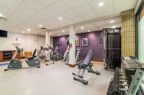 Hotel Holiday Inn Riverside Minot
