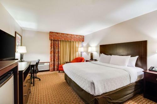 Hotel Holiday Inn Riverside Minot