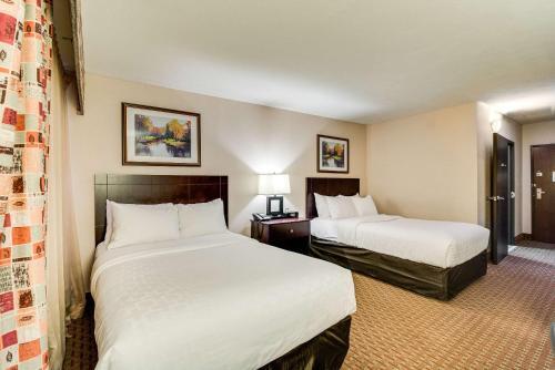 Hotel Holiday Inn Riverside Minot