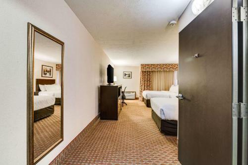 Hotel Holiday Inn Riverside Minot