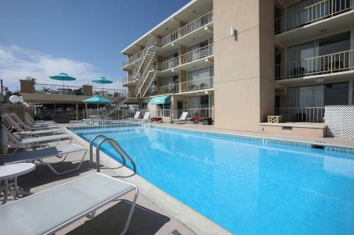 Aquarius Motor Inn