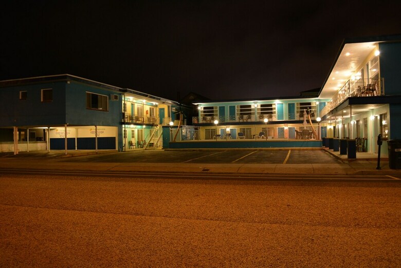 Royal Court Motel