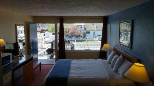 Sandbox Motel