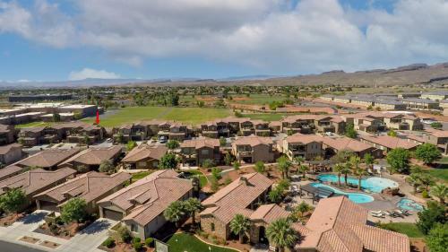 Family-friendly Retreat In Paradise