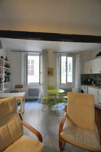 Apartment Near The Old Port