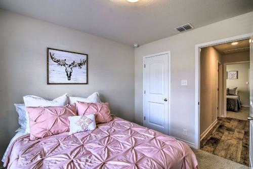 Updated Family Home With Yard 6 Mi To Seaworld