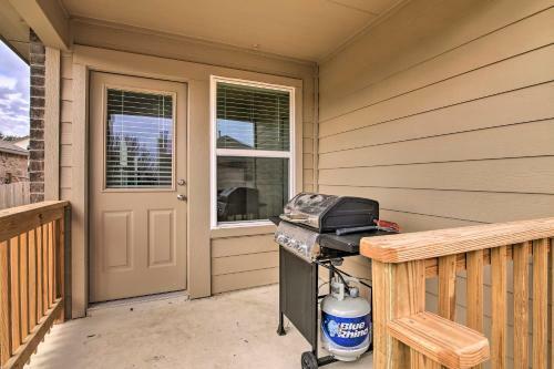 Updated Family Home With Yard 6 Mi To Seaworld
