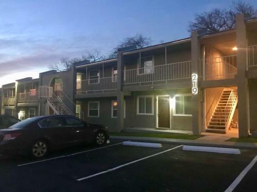 Beautiful Apartment By The Botanical Gardens
