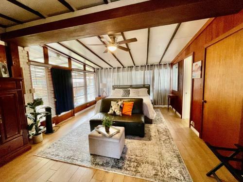 Mid Century Modern Beauty