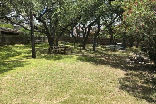 Cyc Mega House With Bbq Gazebo