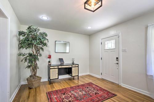 Modern San Antonio Home, 5 Mi To River Walk!