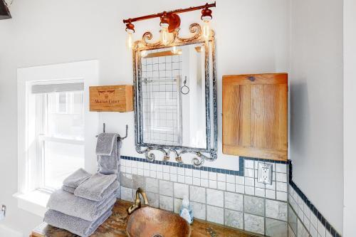 Modern Southtown Charmer