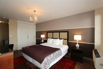 Hotel Vetiver / Manhattan Skyline