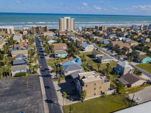 2-level Townhome With Rooftop Patio - Esperanza Villas 4