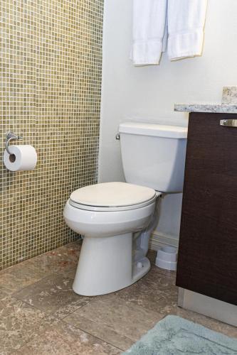 Two-level Townhome A With Private Pool - Esperanza Villas 1