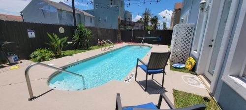 Beach Vibes - Pool In Back - Padre Paradise Unit 4
