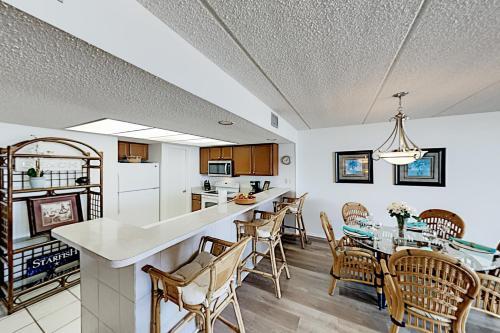 Suntide III Condos VII