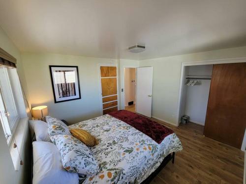 Slc Retreat! 2bd/1ba, Big Yard . Best Location.