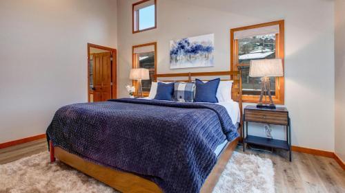 Main Street Lookout Townhouse