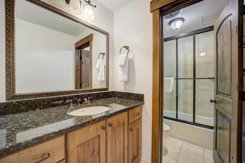 Coopers Collection 33 - Resort Plaza #5012