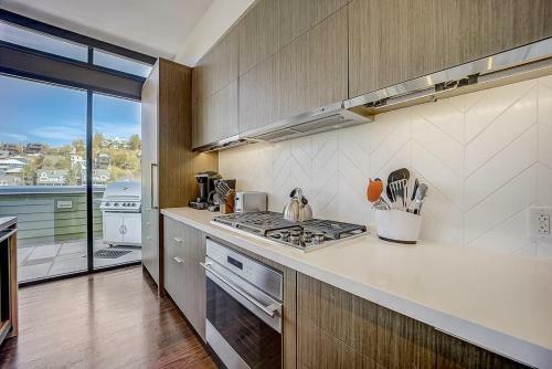 Coopers Collection 46 - The Penthouse At Parkite
