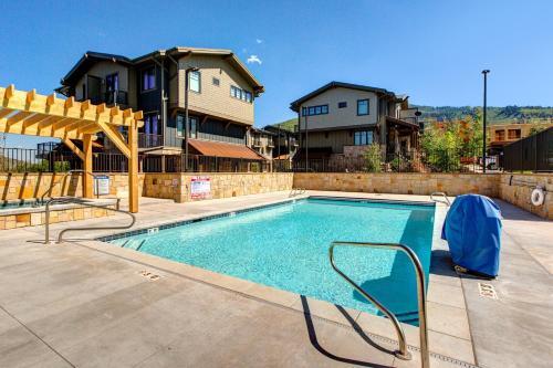 Blackstone Luxury In The Canyons