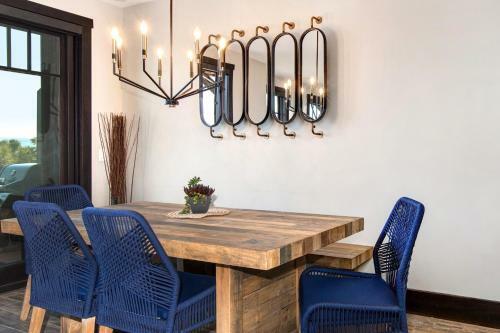 Blackstone Luxury In The Canyons