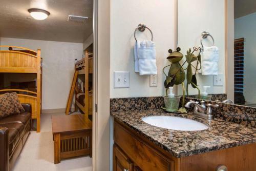 Oslo Lane Ski Townhouse