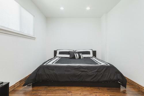 Apartamento Blue Spruce On Main - Convenient Location - 4bd Remodeled