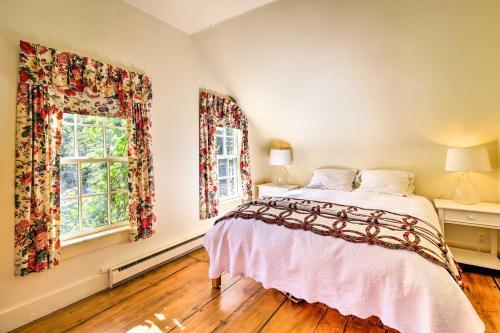 Lovely Brookfield Home With Private Deck And Views