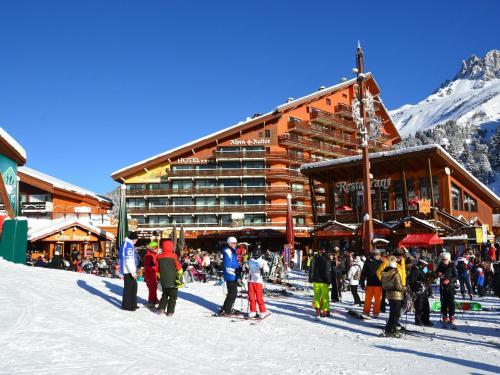 Comfortable Apartment Located In Meribel With Balcony