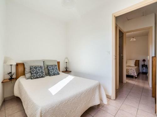 Modern Holiday Home In Minerve With Private Courtyard