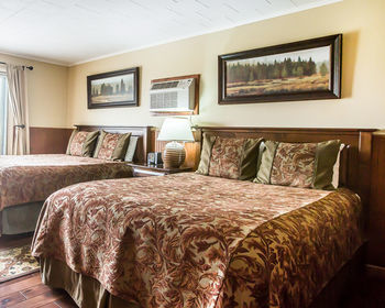 Yellowstone Valley Lodge