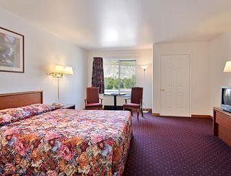 Hotel Days Inn & Suites Lolo