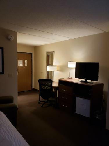 Hotel Americinn Of Iron River