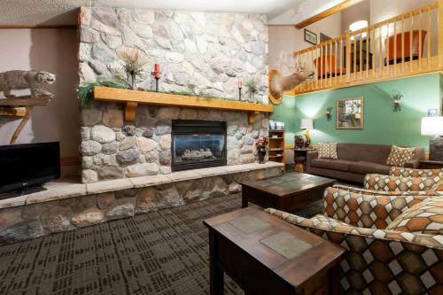 Hotel Americinn Of Iron River