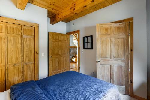 West Dover Golf & Ski Retreat