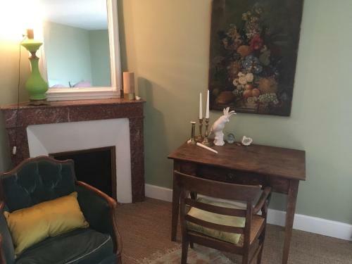 Bed & Breakfast Chez Alice,simplicit� Et Petite Piscine