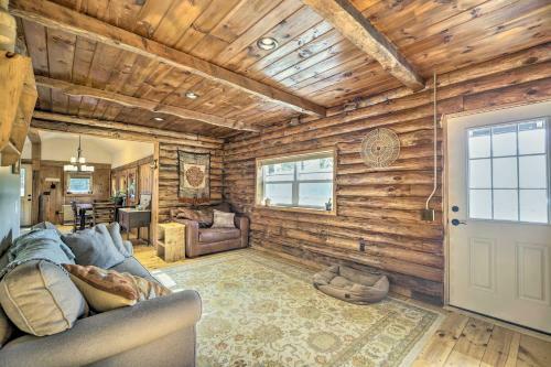 Cambridge Cabin Less Than 2 Mi To Smugglers Notch!