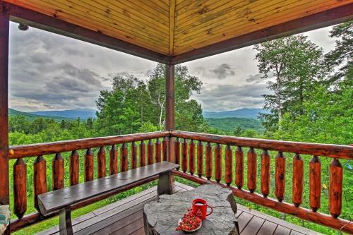 Grand Londonderry Home With Ski Mountain Views!