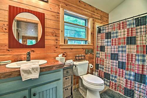 Grand Londonderry Home With Ski Mountain Views!