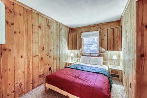 Snow Mountain Rustic Retreat