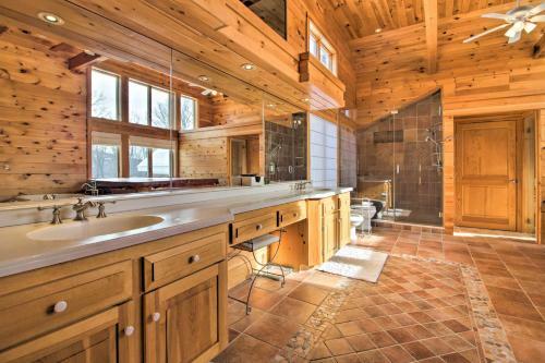 Spacious Winhall Home About 1 Mi To Stratton Mtn!