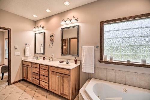 Pet-friendly Abingdon Abode With Yard And Grill!