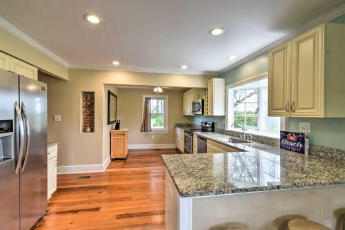 Updated Cape Charles Home About 2 Mi To Beachfront!