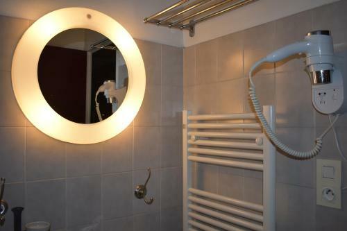 Hotel H�tel Le M�l�ze